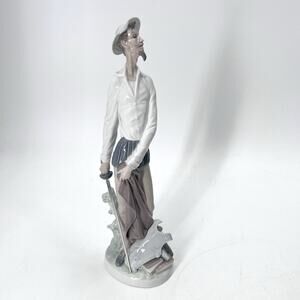 Vintage Lladro Don Quixote Standing With Sword 4854 Made in Spain